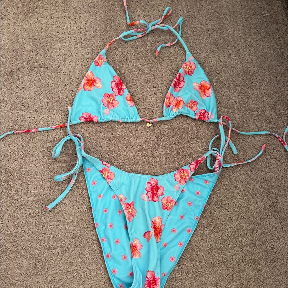 Leni Swim reversable String Bikini Set